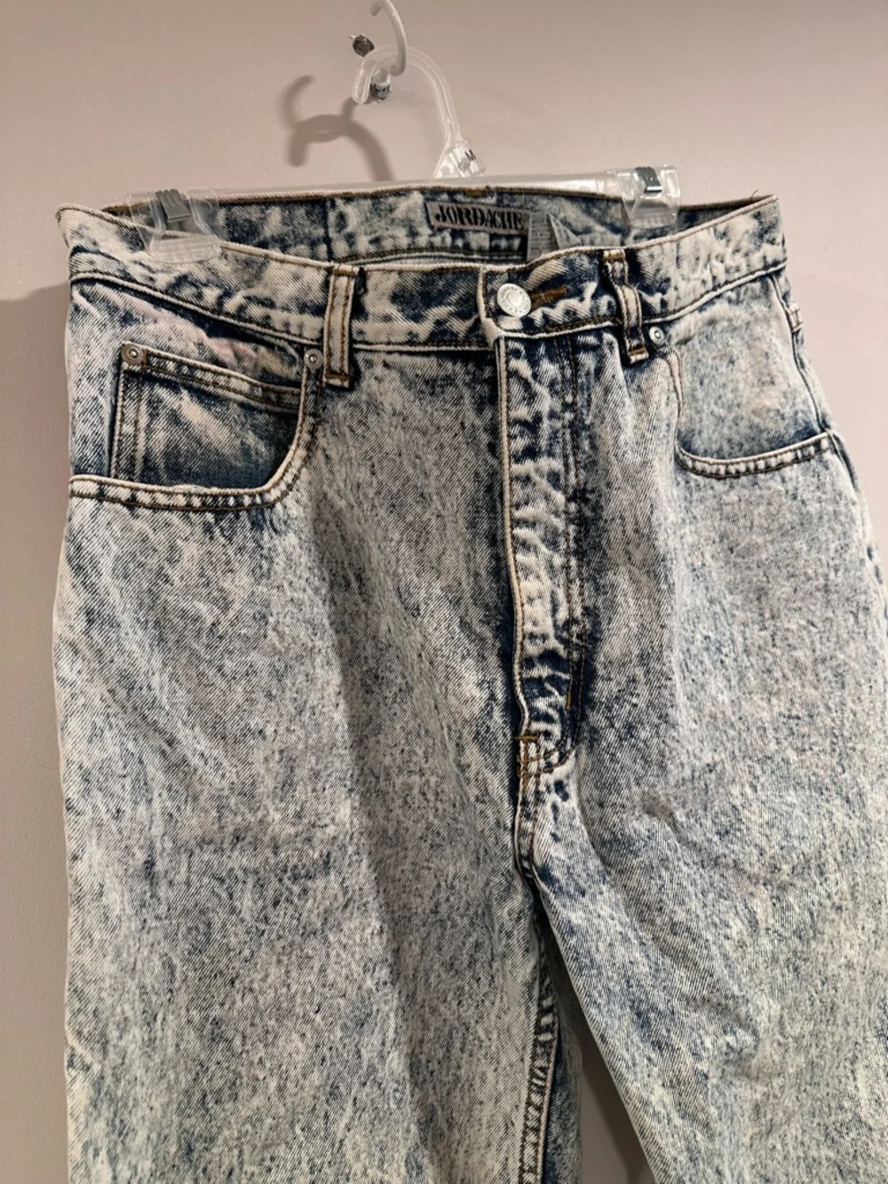 Jordache Men’s Slim Acid Wash Gray Jeans - Picture 5 of 16